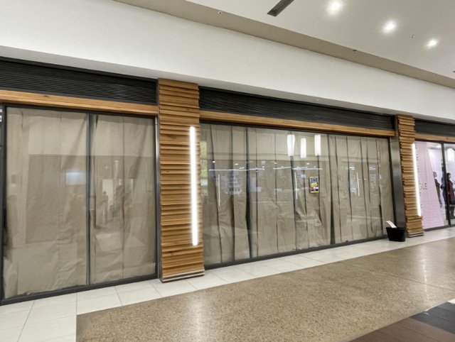 To Let commercial Property for Rent in Somerset West Mall Triangle Western Cape